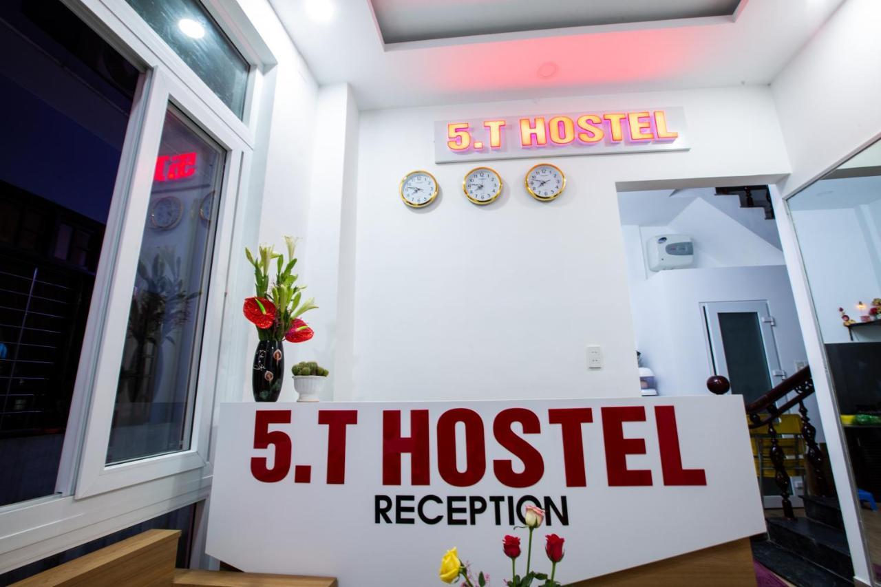 5.T Hostel Hue Buitenkant foto