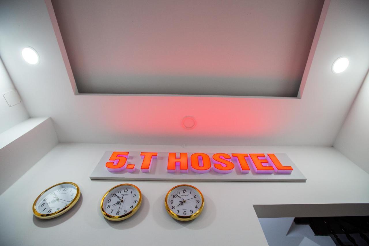 5.T Hostel Hue Buitenkant foto