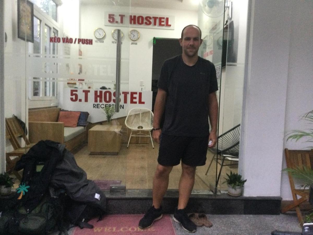 5.T Hostel Hue Buitenkant foto