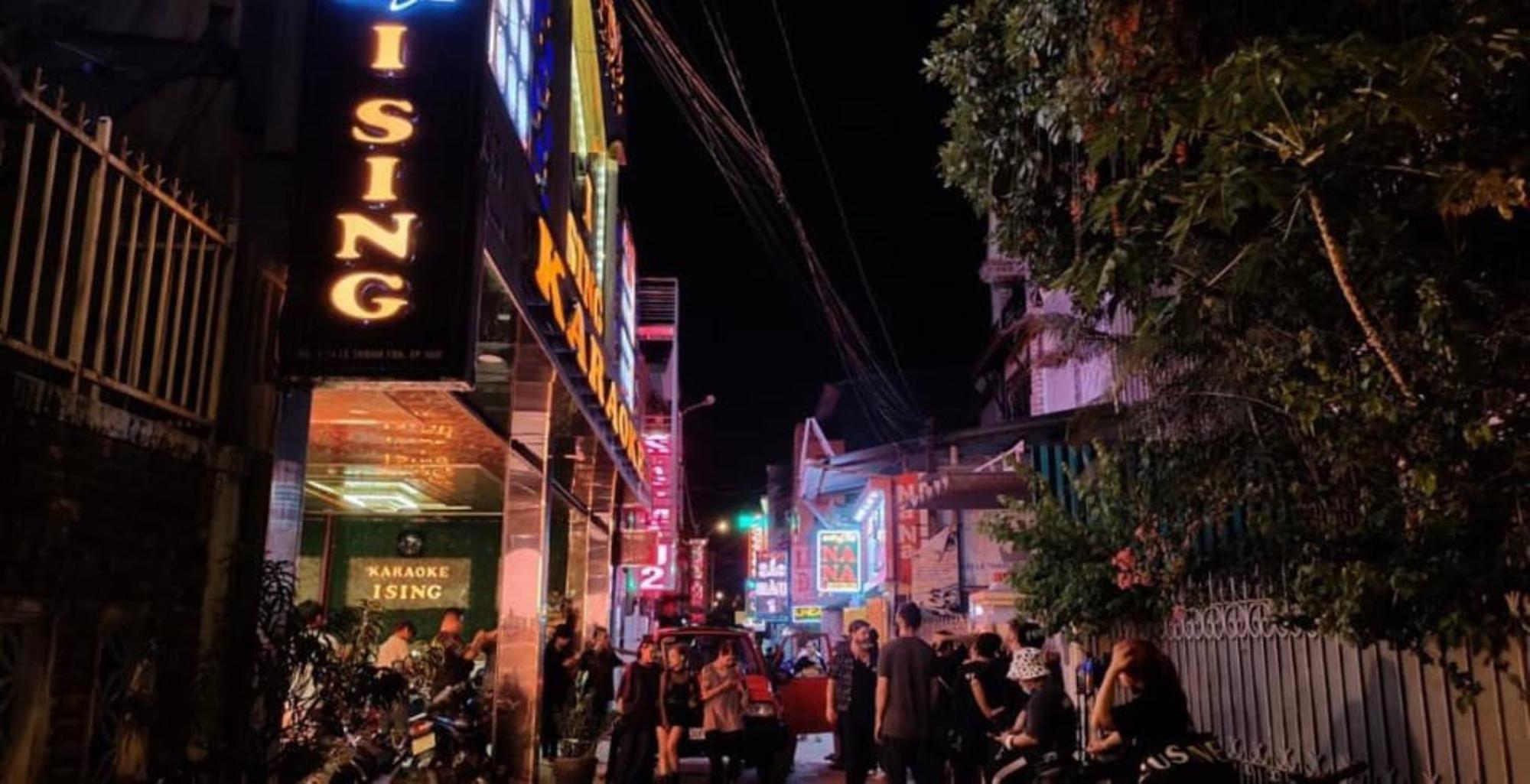 5.T Hostel Hue Buitenkant foto